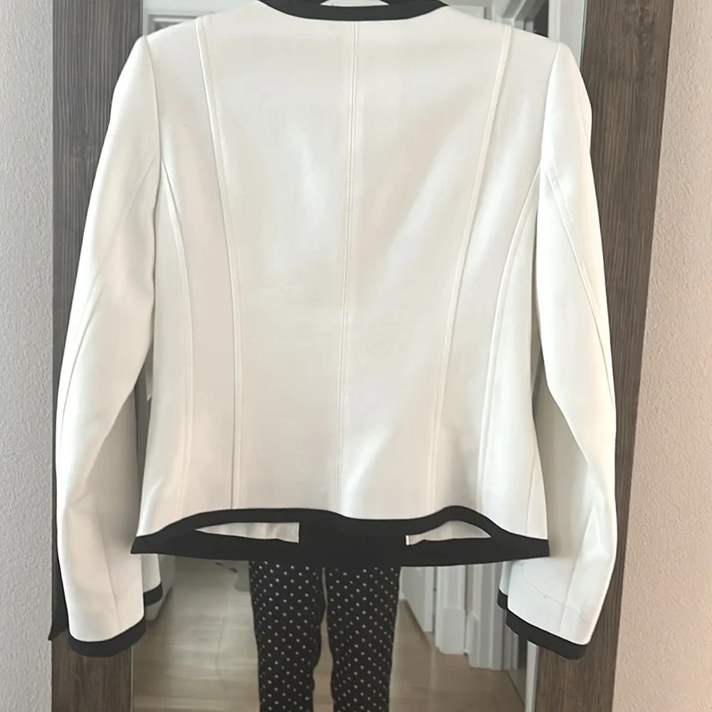 White House Black Market Black and White Blazer with Contrast Trim-brand new! - Picture 7 of 7